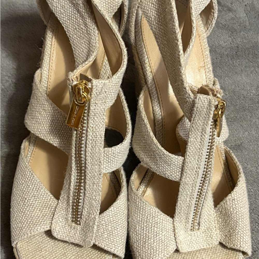 Michael Kors Textured Cream Heels